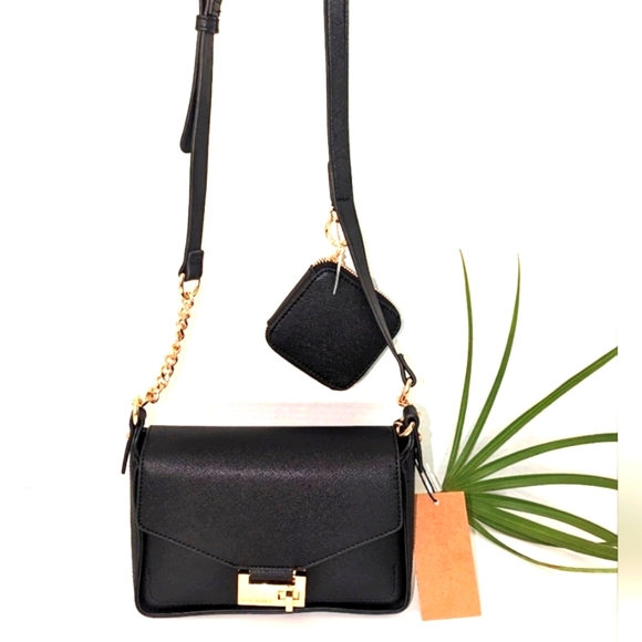 ✨NWT Steve Madden Black BMatty Crossbody Structured Hardbody w/Gold Chain Detail - Picture 2 of 13